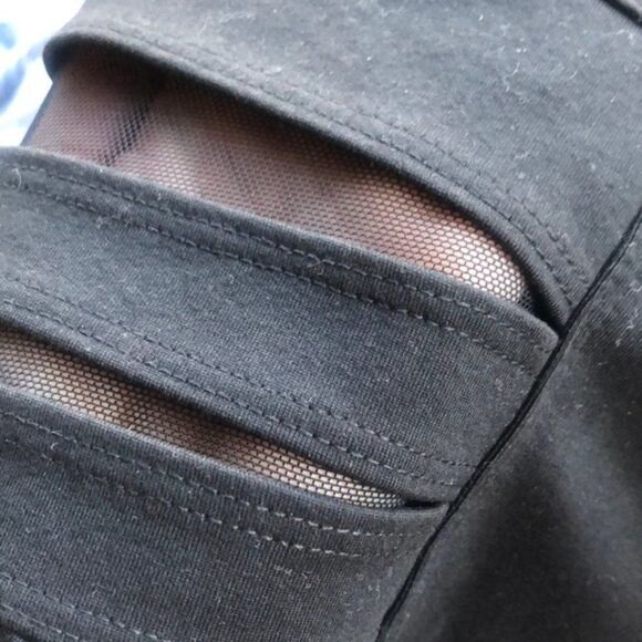 Black Nesh NYC Signature Slit Crop Capris Size - S - Picture 1 of 10